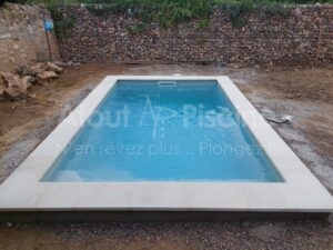 Installation piscine coque 4x2,50m Mediester Wallis à Leucate