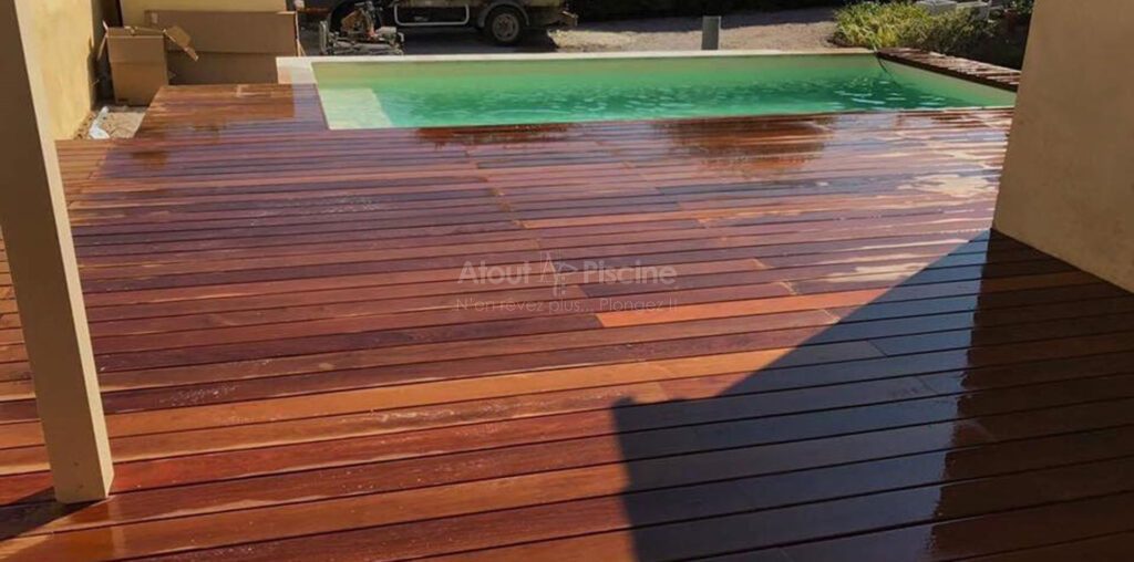 Piscine En Béton Avec Plages Bois Atout Piscine